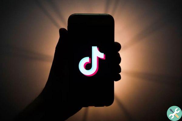 How to put front flash for my TikTok videos?