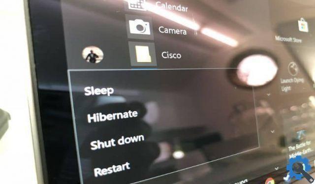 How to put my laptop into hibernation or sleep mode when closing the lid?