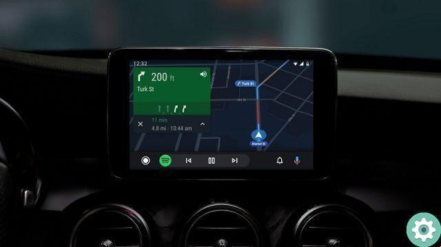 How to turn your mobile phone into a car navigator