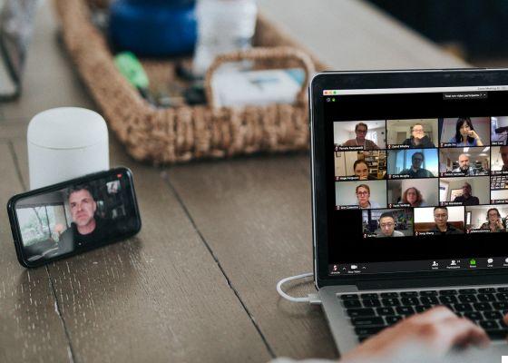 How to use your Android Mobile as a webcam (USB or wireless)