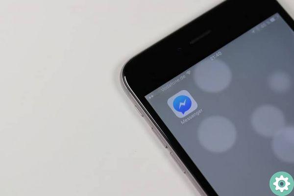 Facebook Messenger: Send text messages with effects