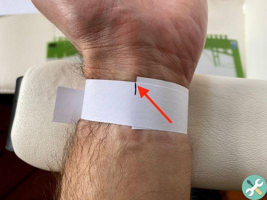 How to properly measure your wrist for the Apple Watch Solo Loop band