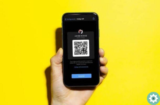 How to scan a QR code from my Android or iPhone mobile phone?