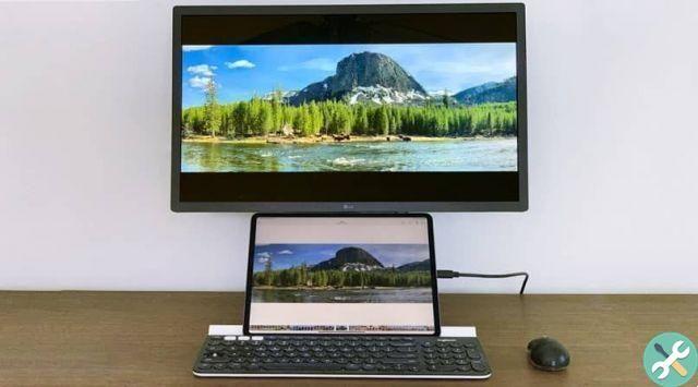 How to connect an iPad to a monitor, projector or TV step by step