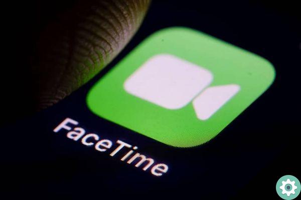 How to group FaceTime of 3 or more people