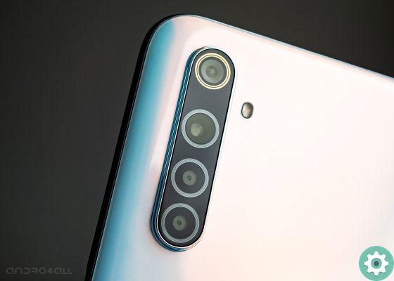 What is the image stabilization on the mobile and what types are there