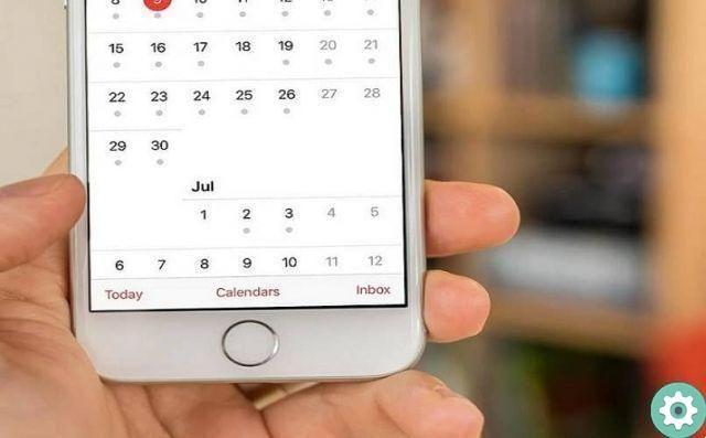 How to enter or schedule a birthday on my iPhone calendar?