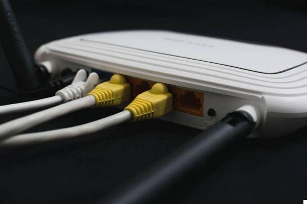 How to configure and improve the connection security of a WiFi router? - Very easy