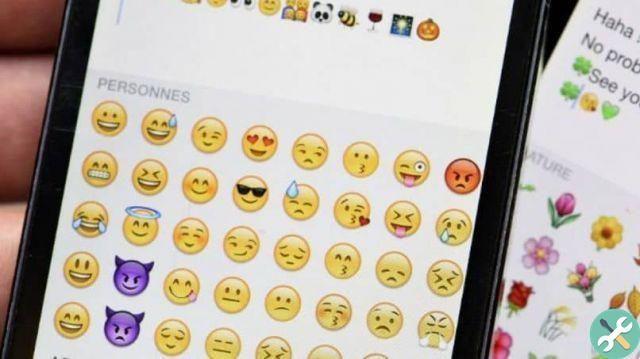 How to put smilies, emoticons or emojis on Snapchat | Android or iPhone
