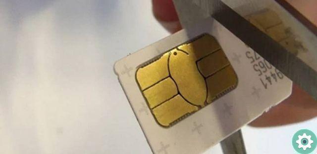 How to cut a SIM card in MicroSIM or nano in an easy way?