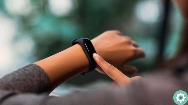 How to set the hand position of the Xiaomi Mi Band bracelet
