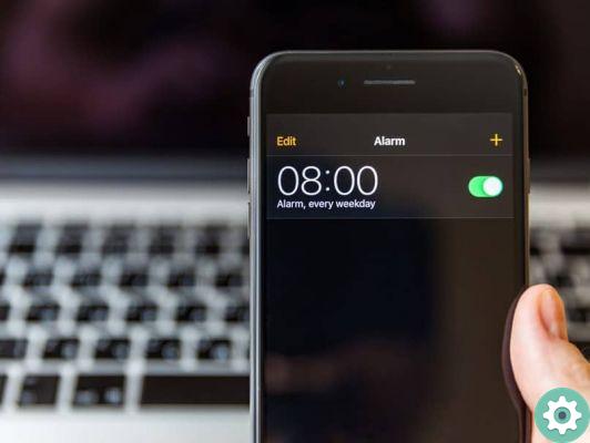 How to set an alarm on my iPhone or iPad with rising sound
