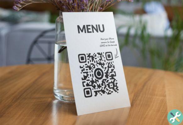 How to read QR codes in bars and restaurants