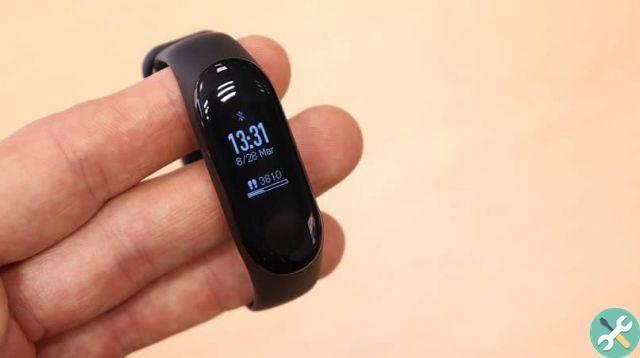 How to configure or customize the buttons of my Xiaomi Mi Band?