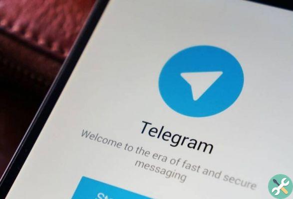 How to enter the lock code in Telegram chats
