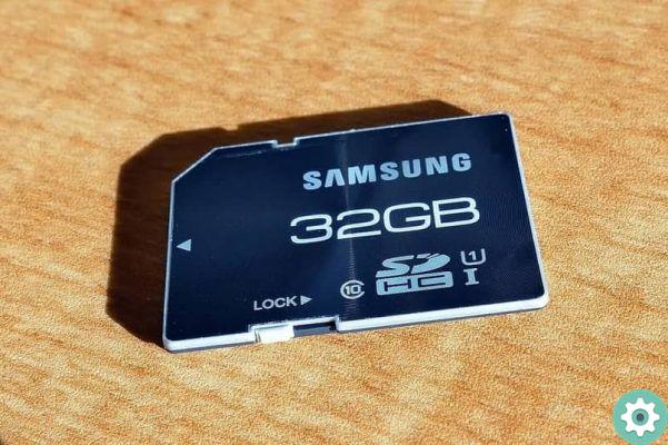How can I make my computer read a micro SDHC card?