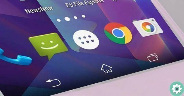 How to customize Android navigation bar with images, emoticons and more for free?