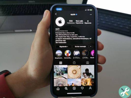 How to put or put Instagram in black without activating dark mode