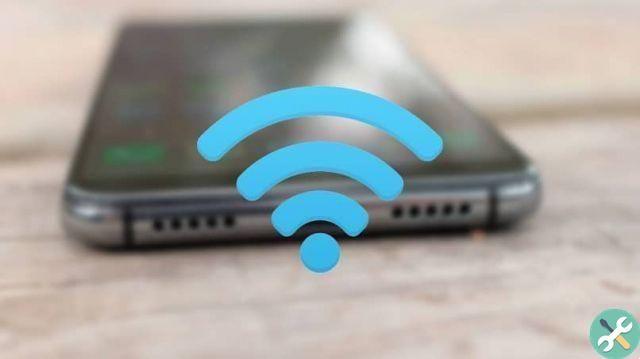 How to disable notifications of open and available WiFi networks on Android