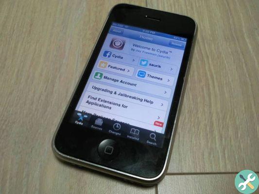 What is the Cydia app for iPhone? How are its functions used?